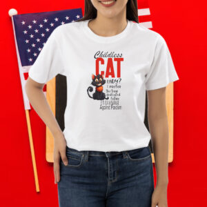 Childless Cat lady Unisex Softstyle Shirt