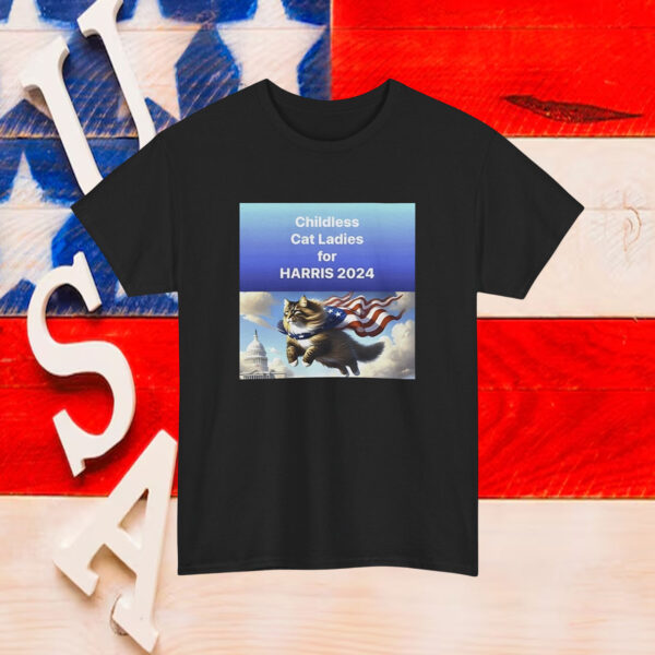 Childless For Cat Ladies For Kamala Harris 2024 Shirt
