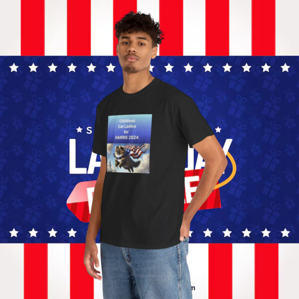 Childless For Cat Ladies For Harris President 2024 Shirt