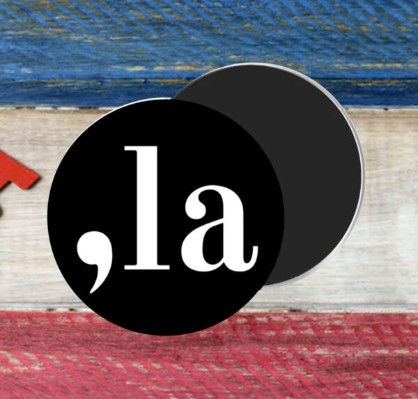 Official Comma-La Kamala Button