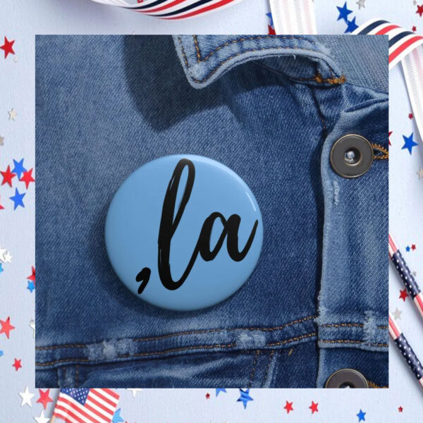 Comma La Kamala 2024 Button